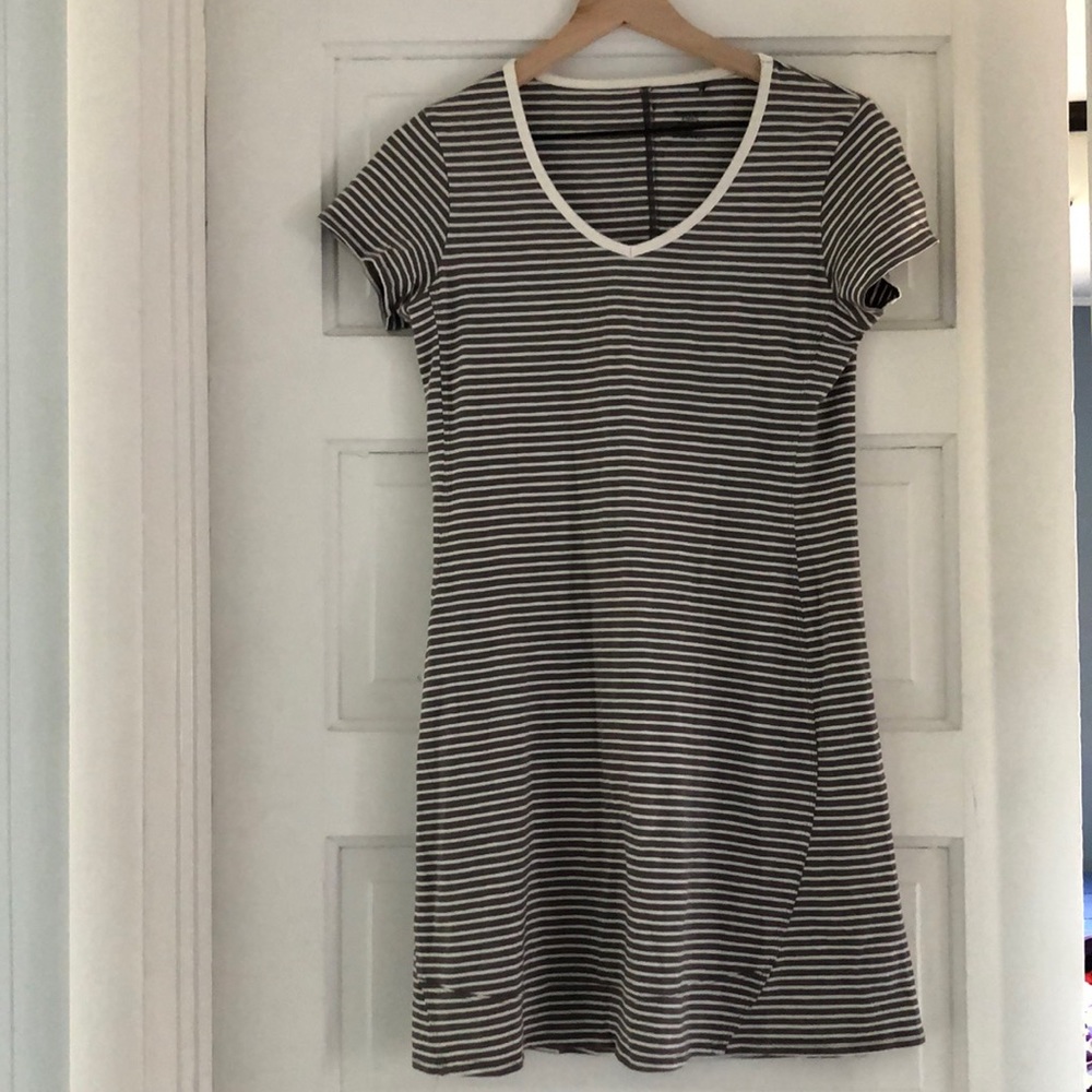 Toad&Co short sleeve dress (gray and white stripe, size small)